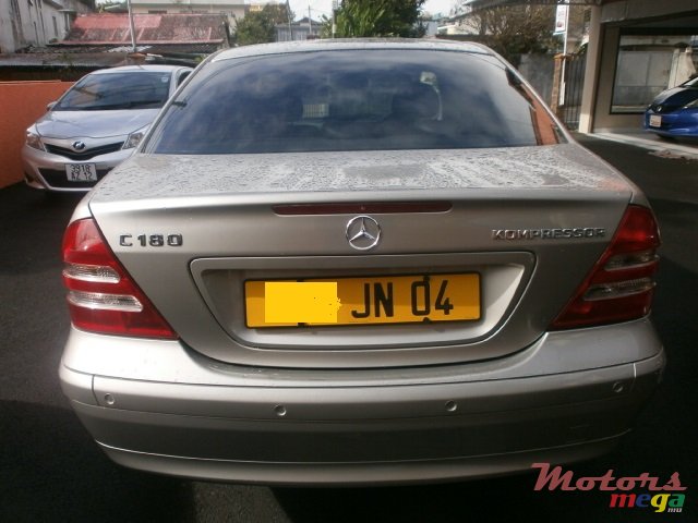 2004' Mercedes-Benz C180 Kompressor photo #3
