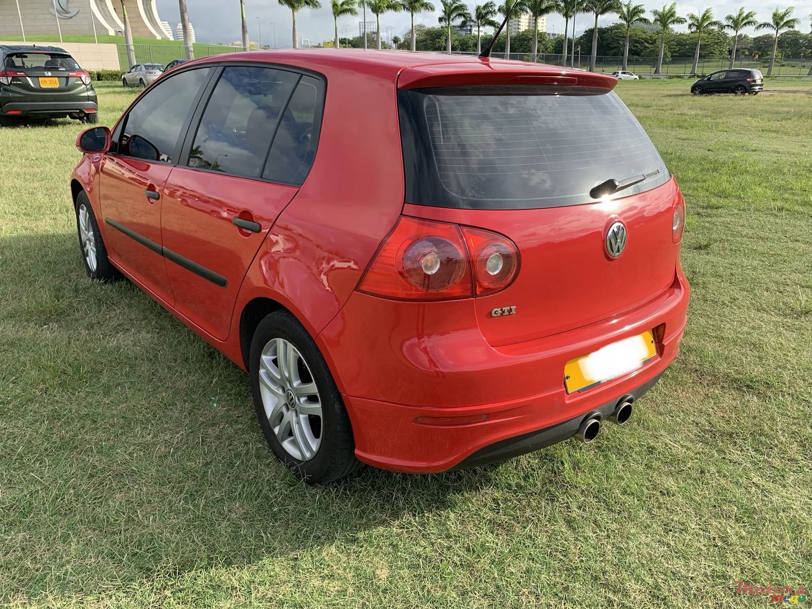 2008' Volkswagen Golf GTI photo #5