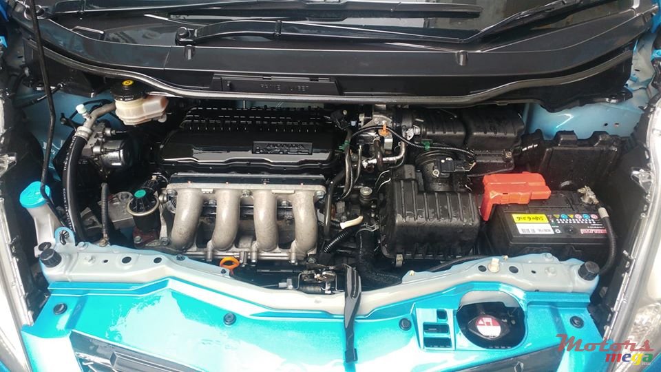 2010' Honda Fit photo #7