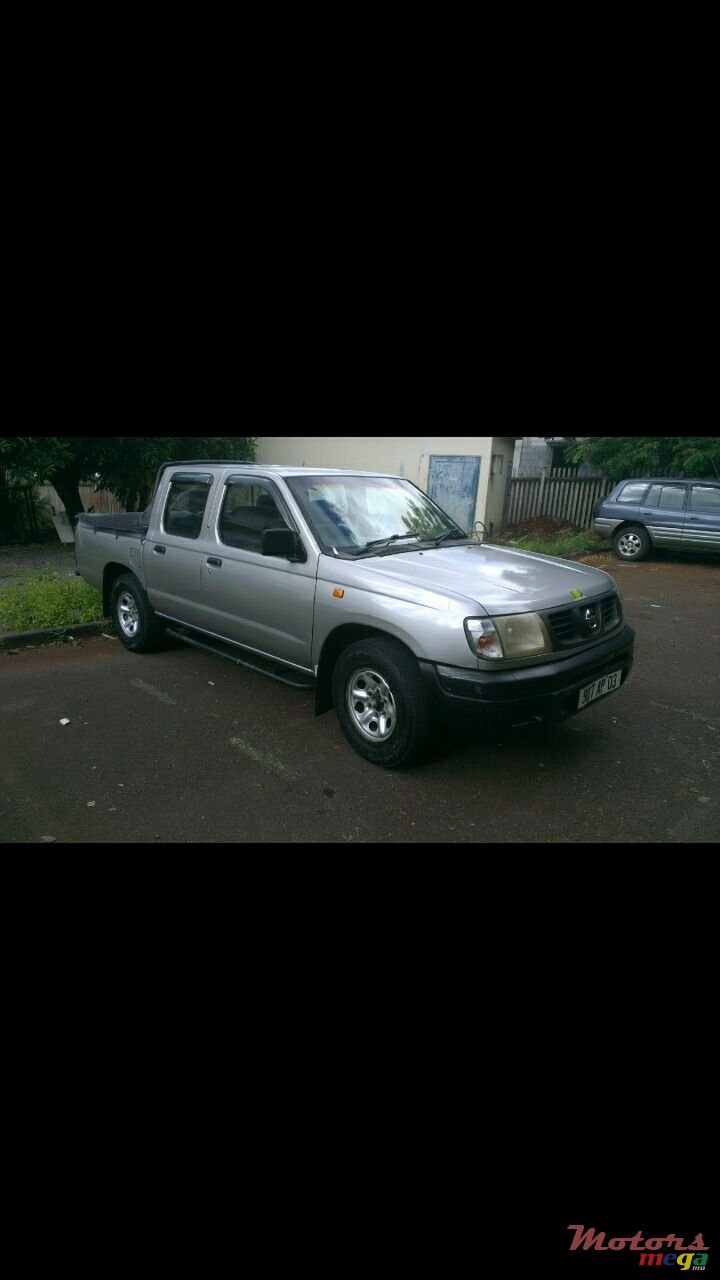 2003' Nissan Hardbody photo #4