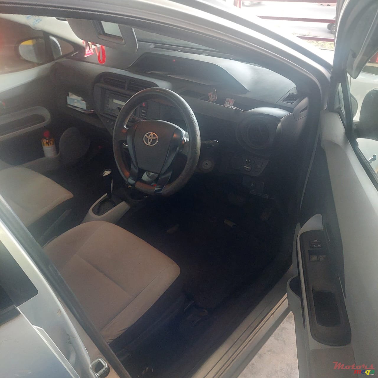 2013' Toyota Highlander Hybrid photo #3