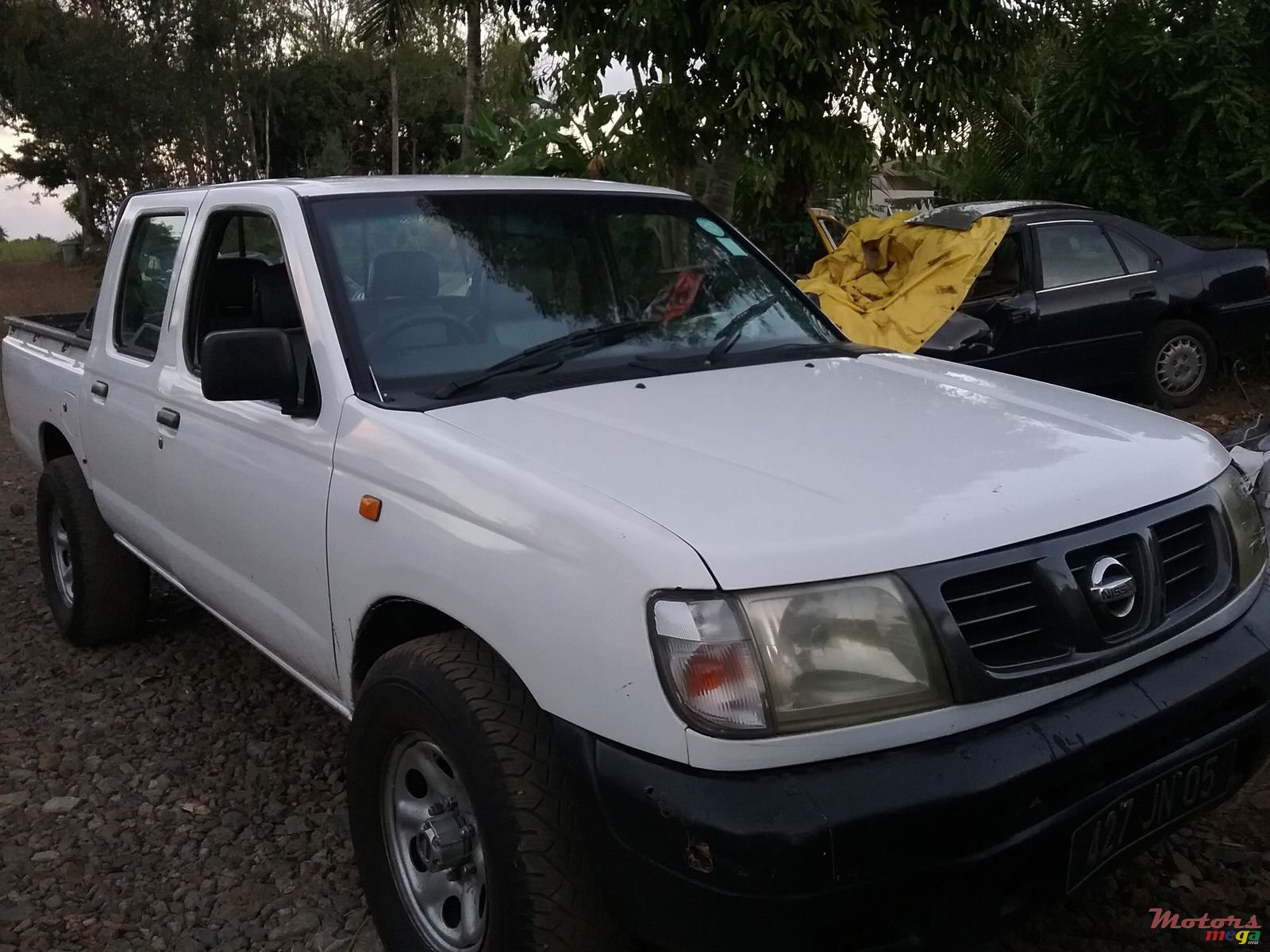 2005' Nissan Hardbody photo #1