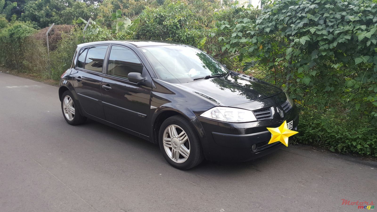 2005' Renault Megane photo #2