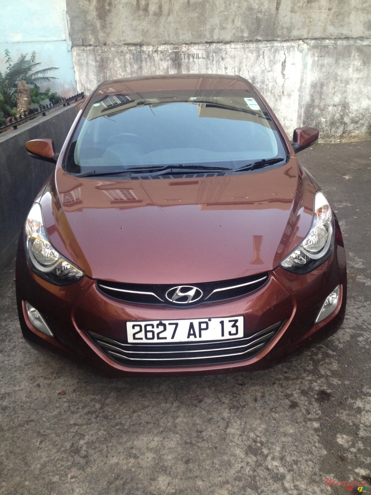 2013' Hyundai Elantra photo #1