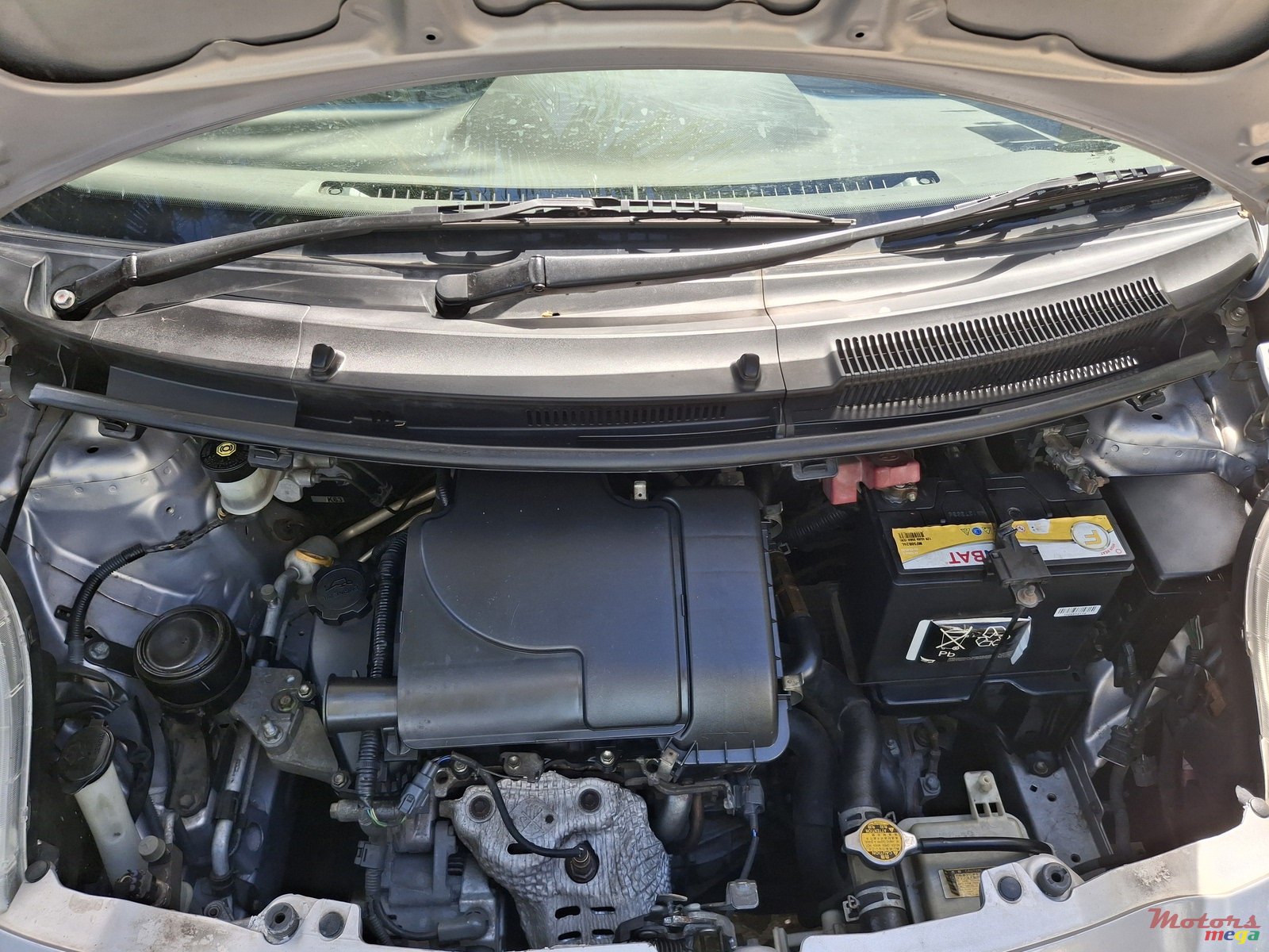 2009' Toyota Vitz photo #6