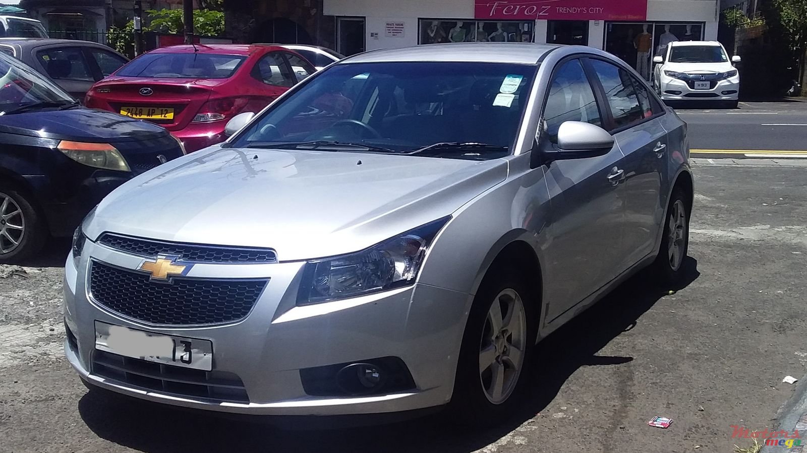 2013' Chevrolet Cruze LT photo #2