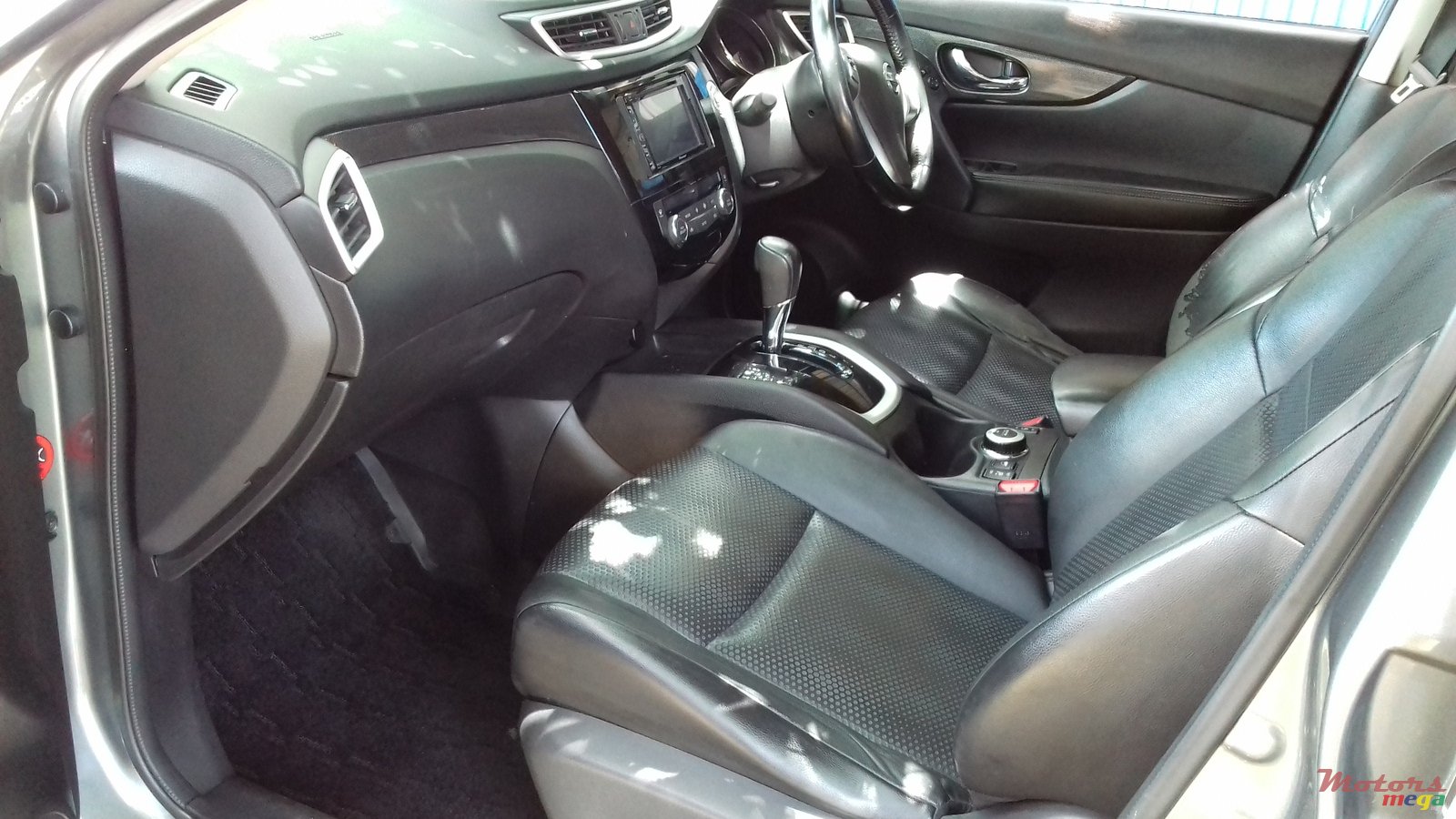 2014' Nissan X-Trail photo #4