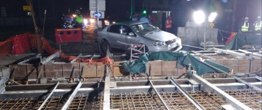 Vacoas : une voiture termine sa course sur le chantier du Metro Express, un blessé à déplorer