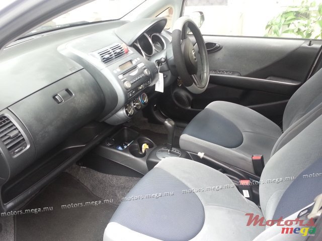 2002' Honda Fit photo #3