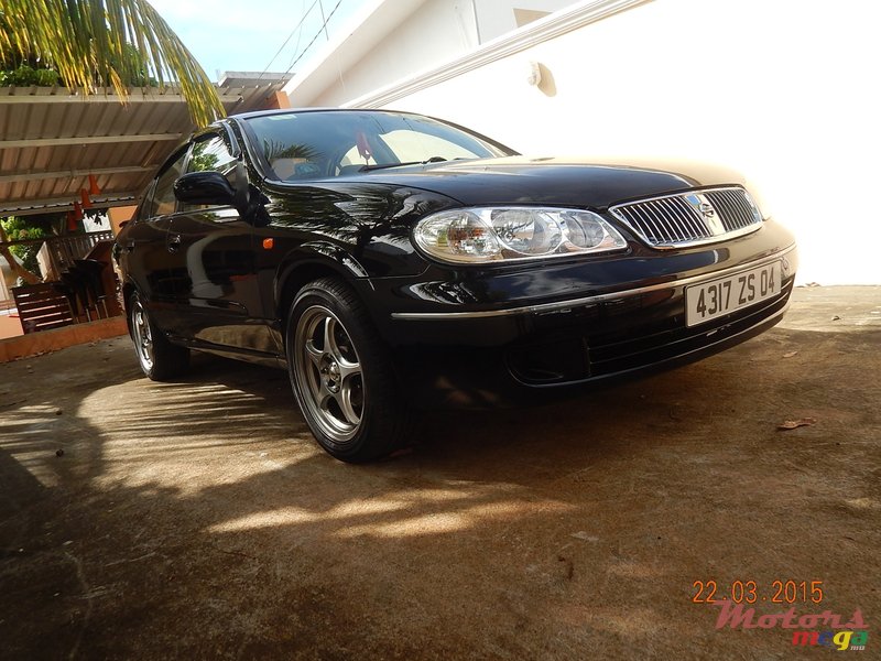 2004' Nissan Sunny photo #1