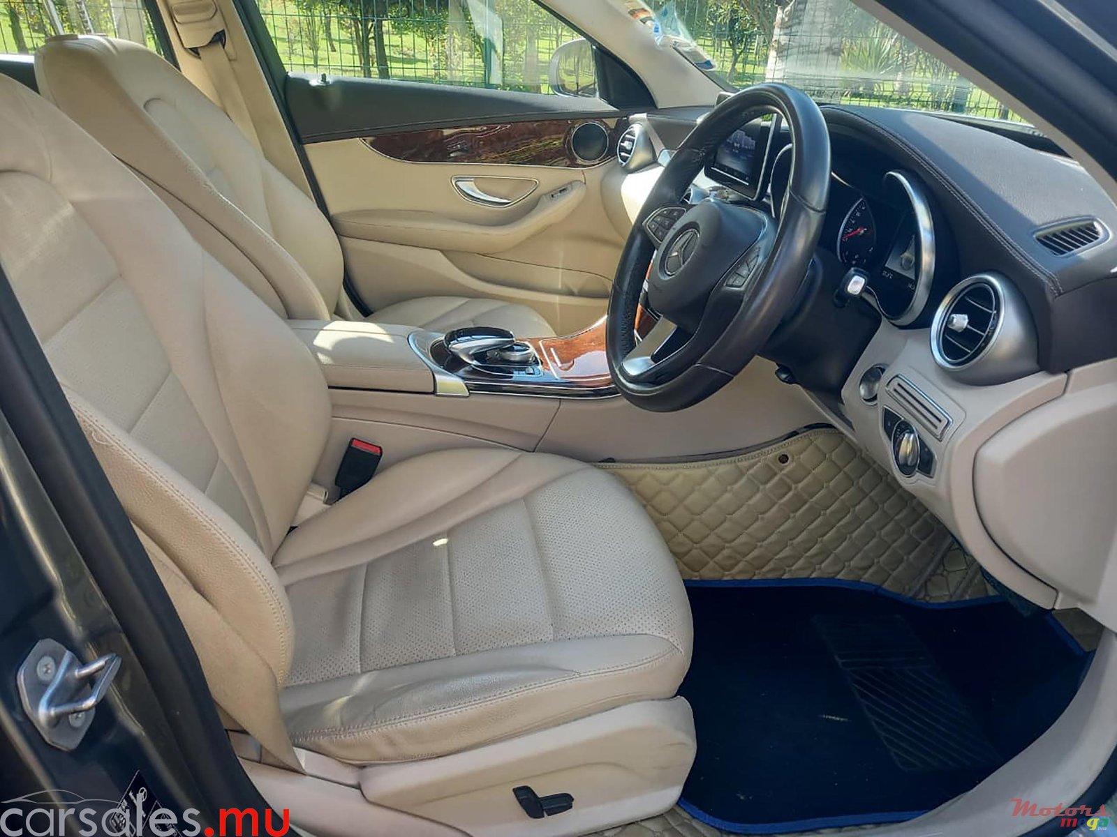 2017' Mercedes-Benz C 180 AMG 1.6 photo #6