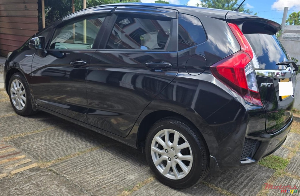 2015' Honda Fit photo #1