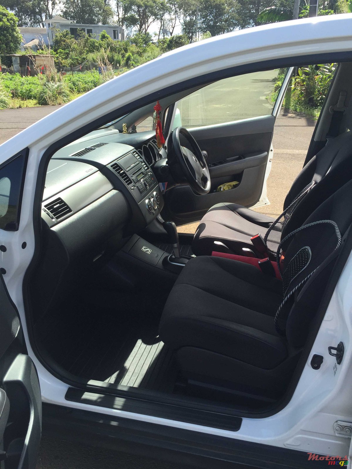 2007' Nissan Tiida photo #6