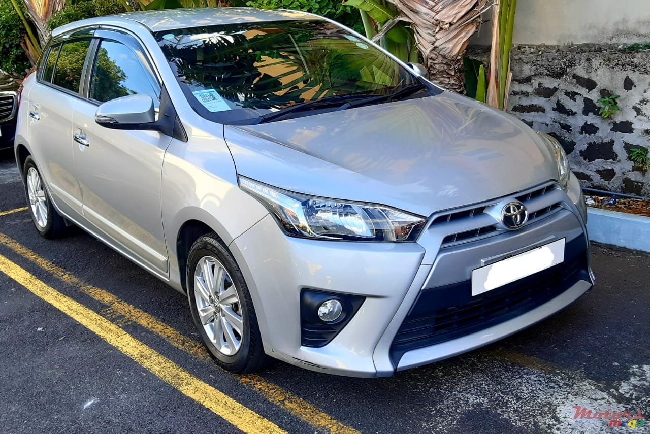 2015' Toyota Yaris photo #3