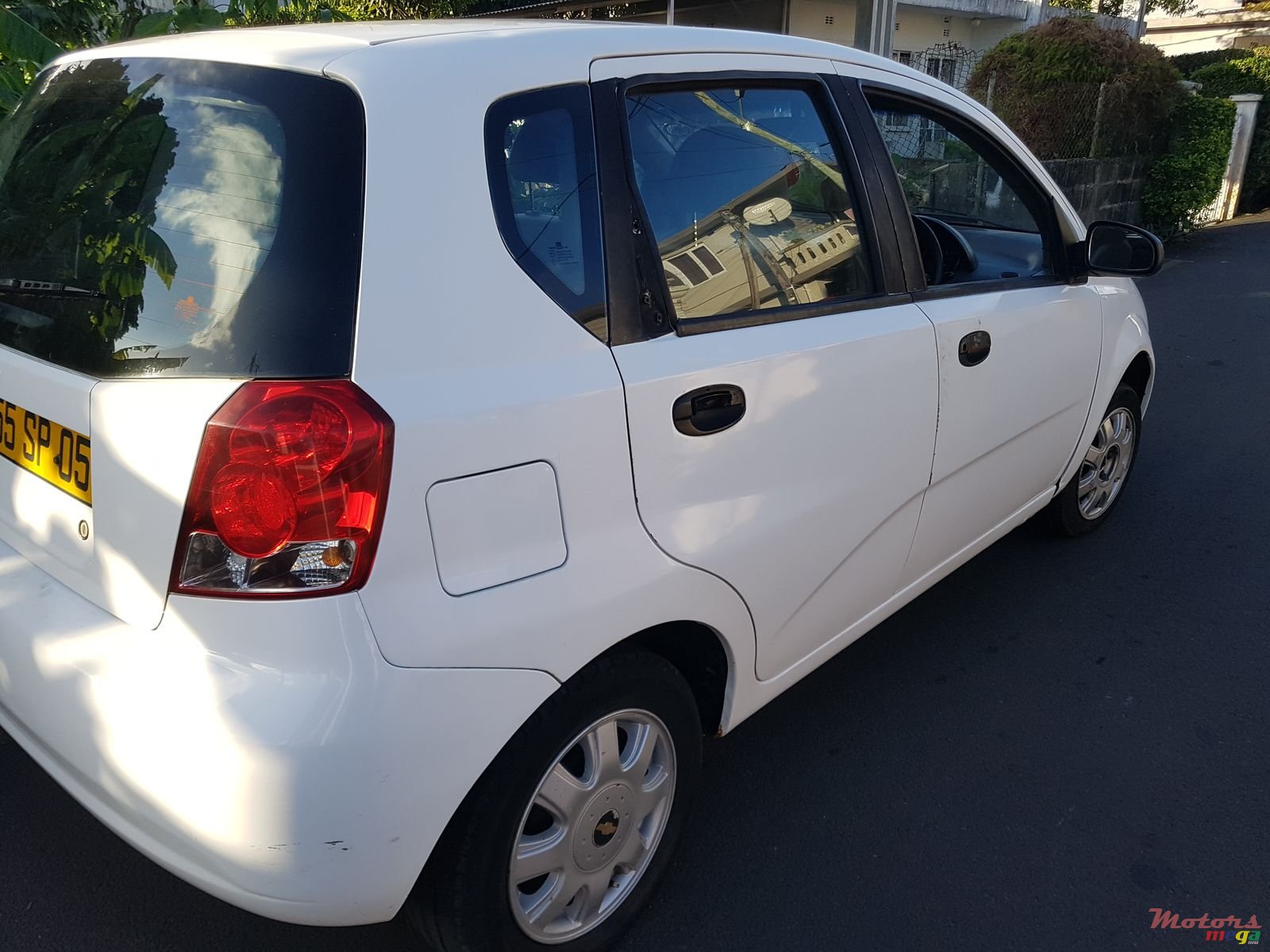 2005' Chevrolet Aveo photo #2