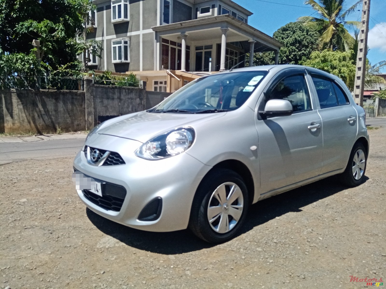 2014' Nissan March photo #1