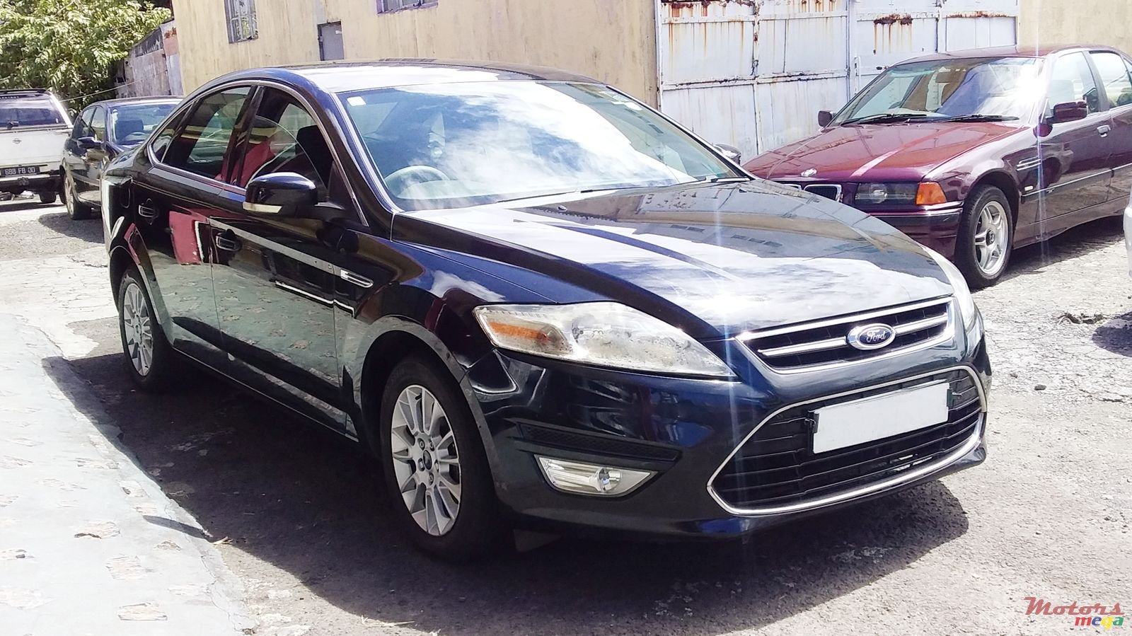 2012' Ford Mondeo photo #2