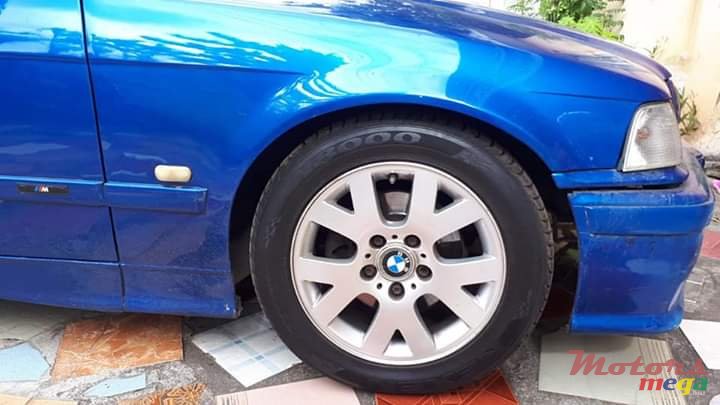 1998' BMW 320 photo #7