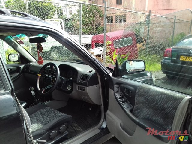 2001' Subaru Forester photo #5