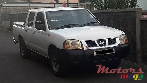 2006' Nissan Pickup 2x4 Japan photo #1