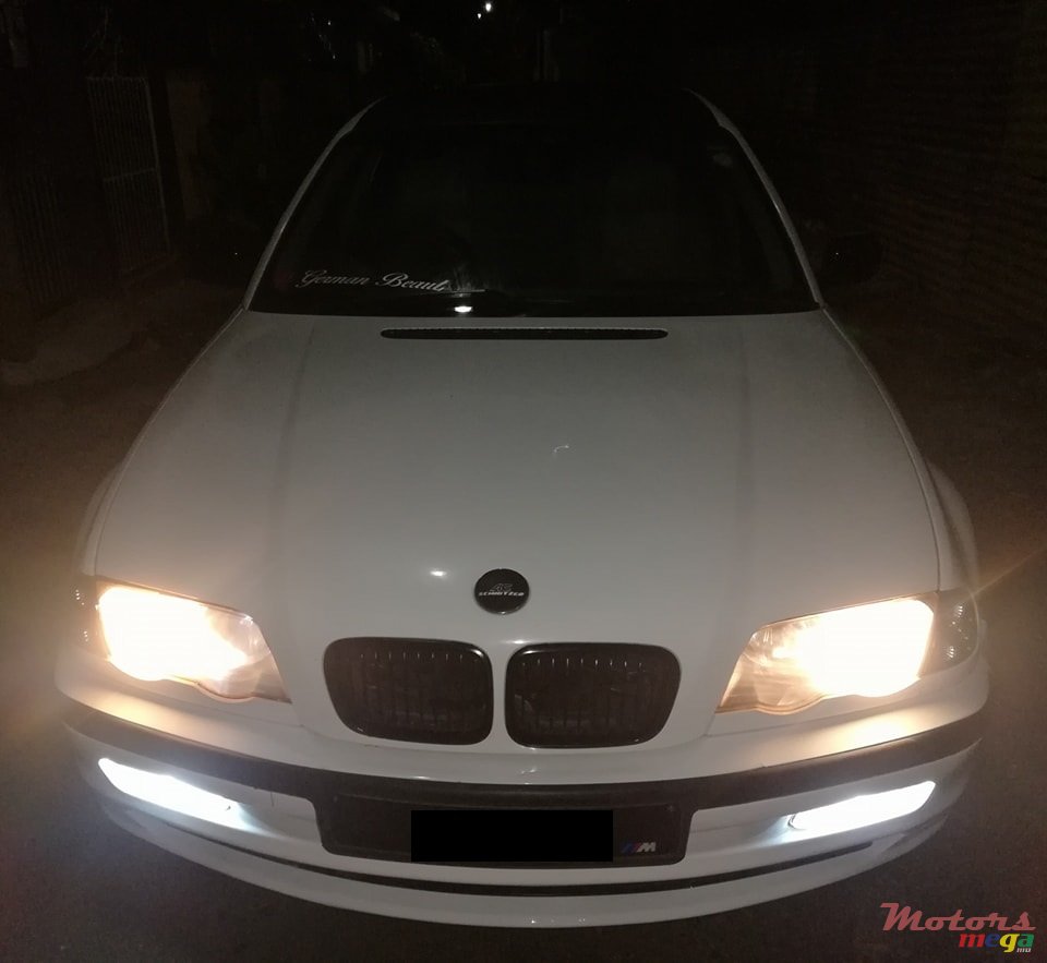 2001' BMW 3 Series E46 2000-2005 photo #1
