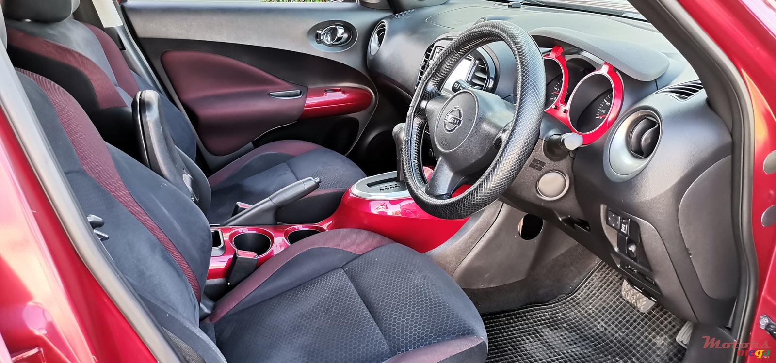 2012' Nissan Juke photo #3