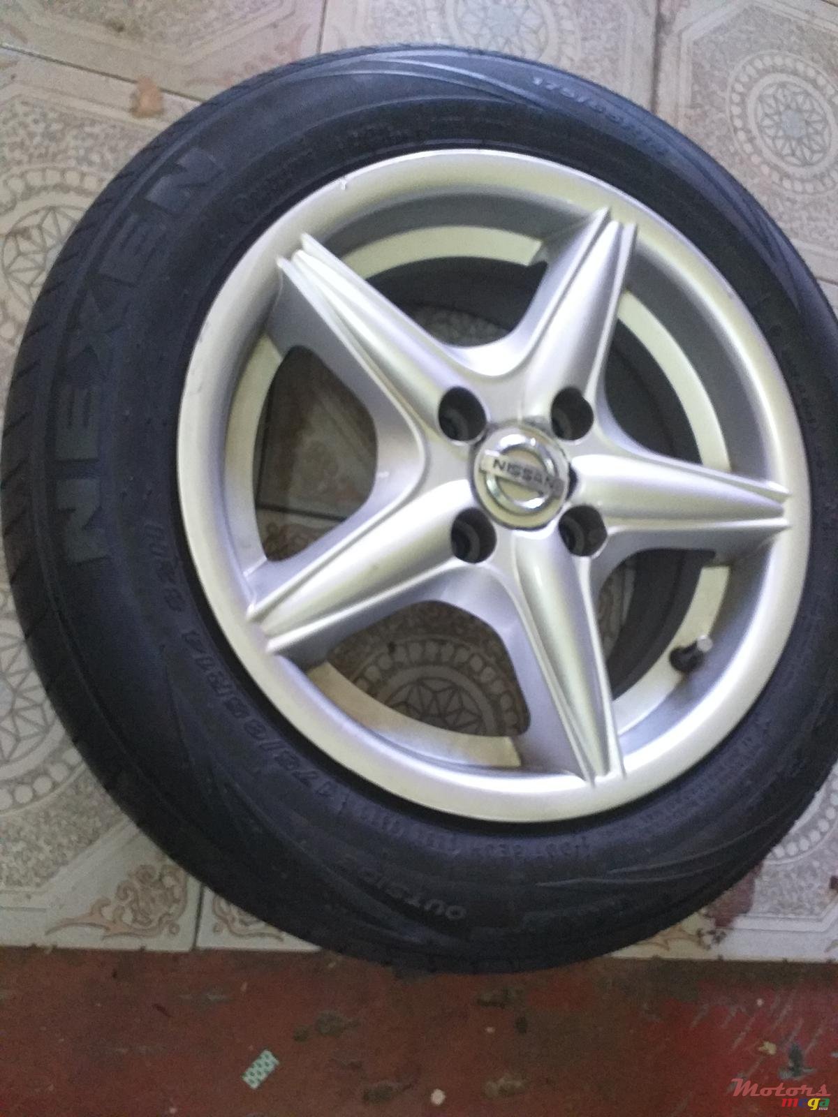 2008' Nissan photo #2