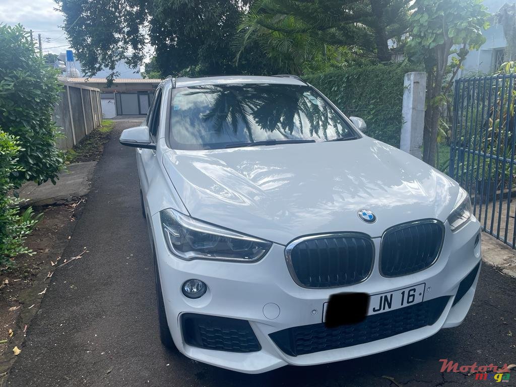 2017' BMW X1 photo #1