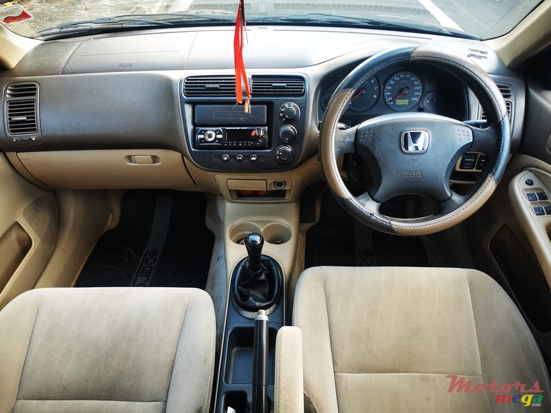 2004' Honda Civic Es5 photo #5