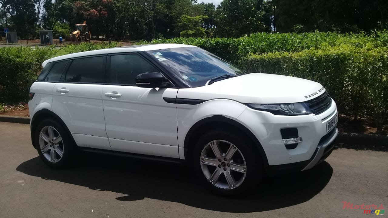 2011' Land Rover Range Rover Evoque photo #1