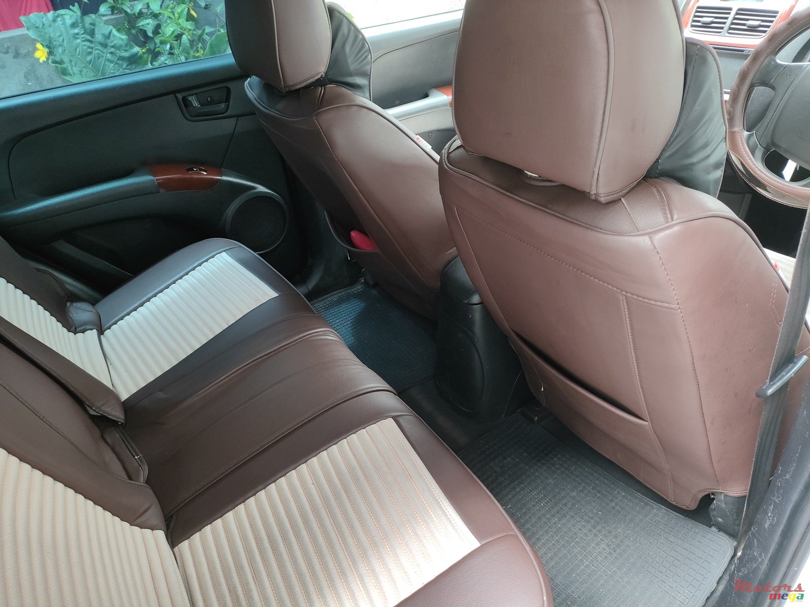 2010' Kia Sportage photo #4