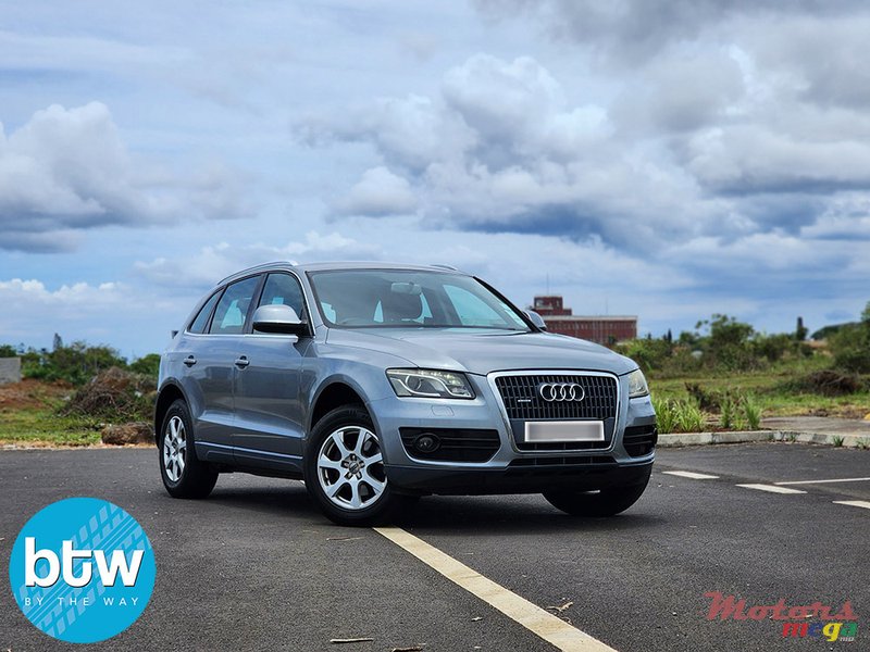 2011' Audi Q5 photo #1