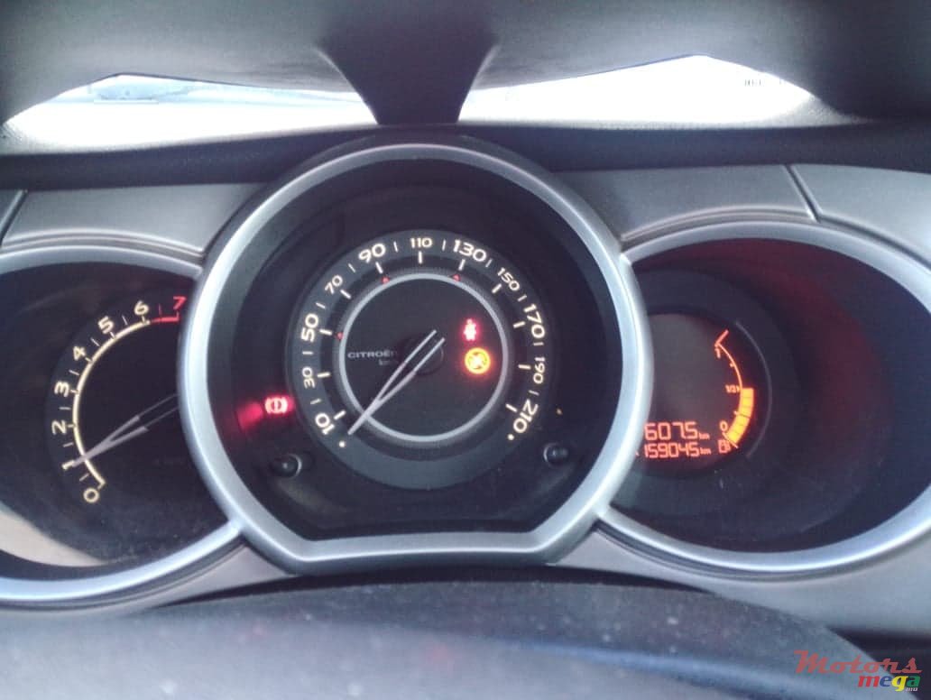 2010' Citroen C3 photo #1