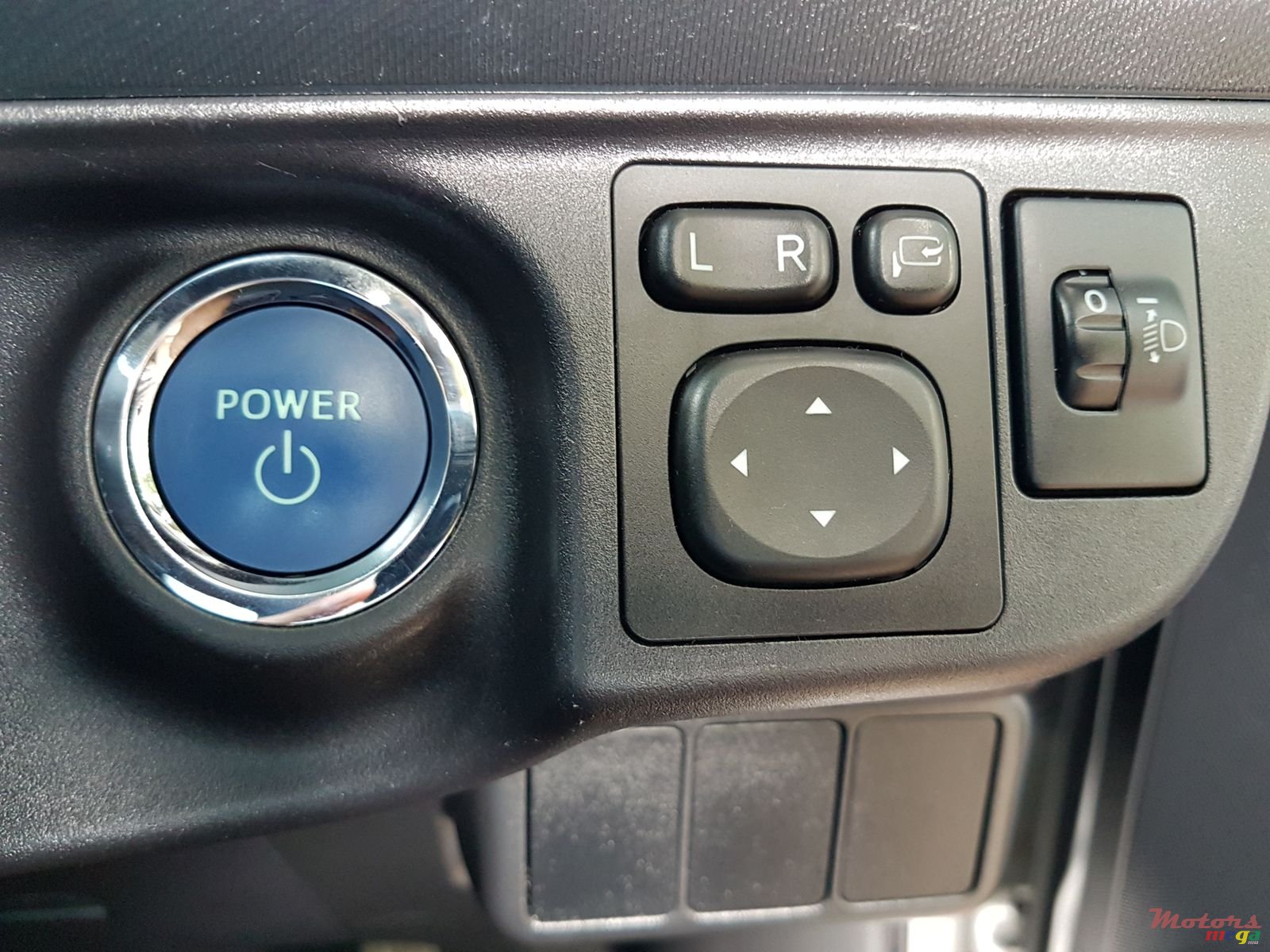 2016' Toyota Aqua photo #4