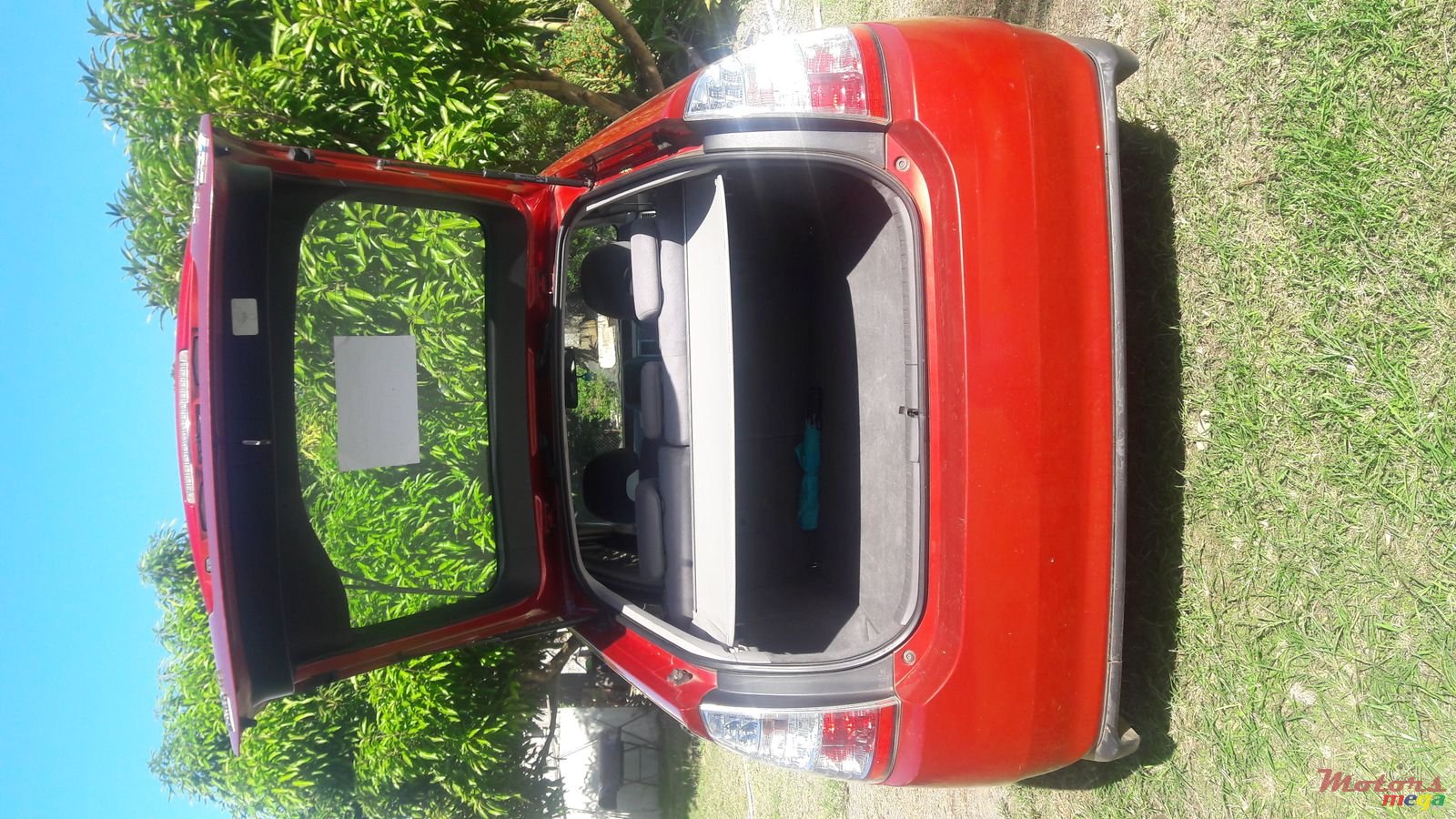 2008' Toyota Prius Alloy wheels photo #3