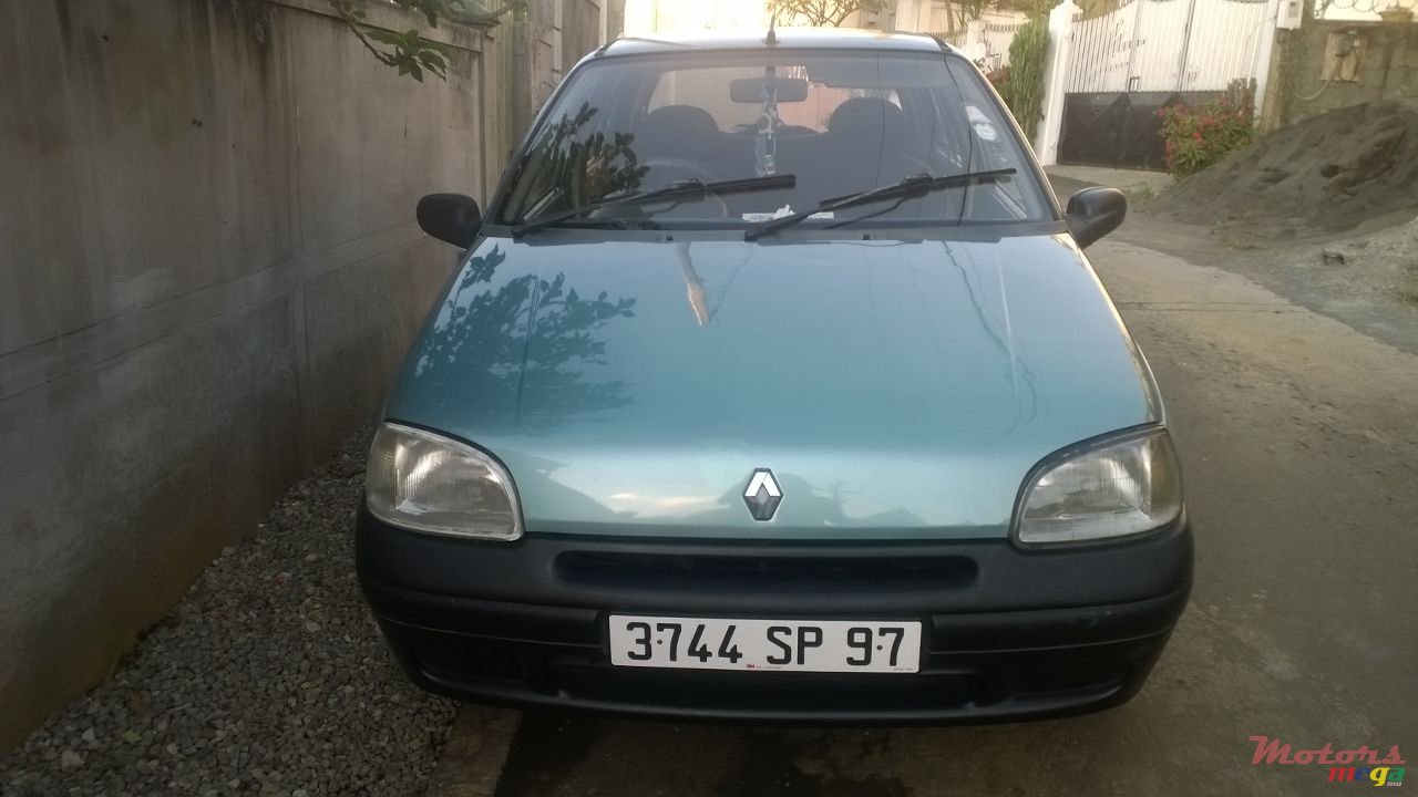 1997' Renault Clio photo #3