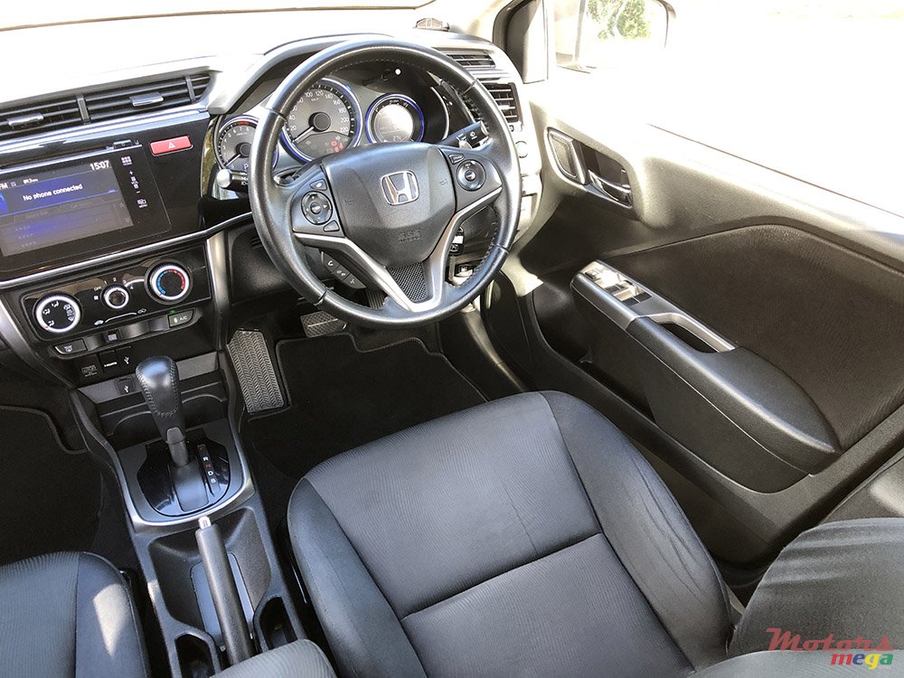 2015' Honda Ballade photo #5