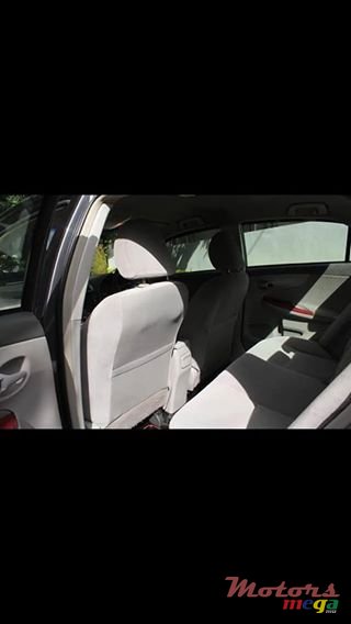 2008' Toyota Corolla GLI photo #5