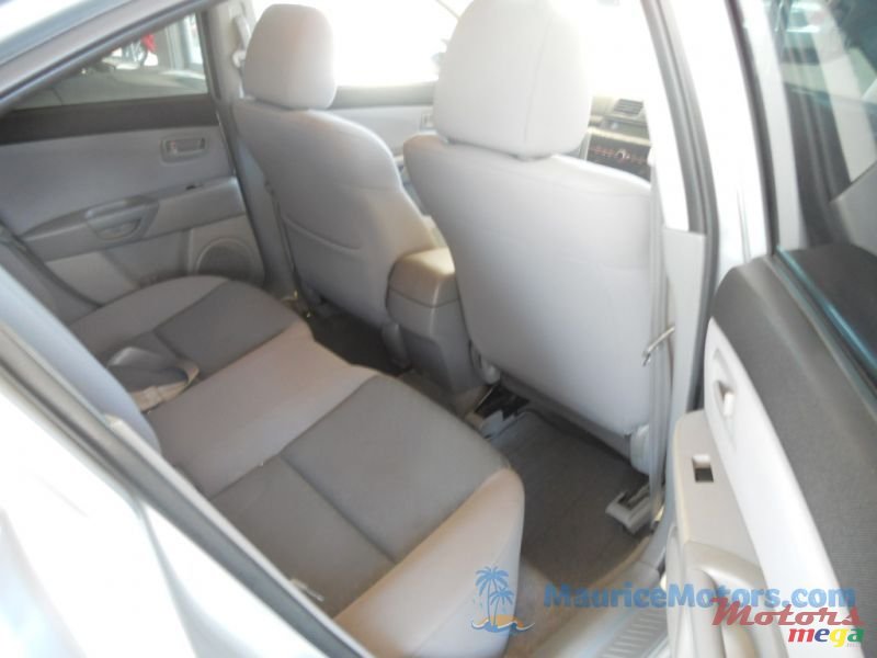 2004' Mazda Axela JAPAN ORIGIN photo #3