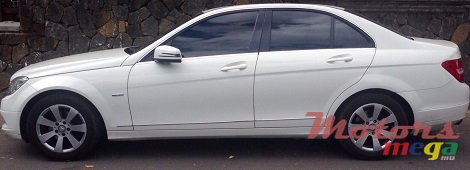 2010' Mercedes-Benz C-Class C 180 luxury Kompressor photo #4