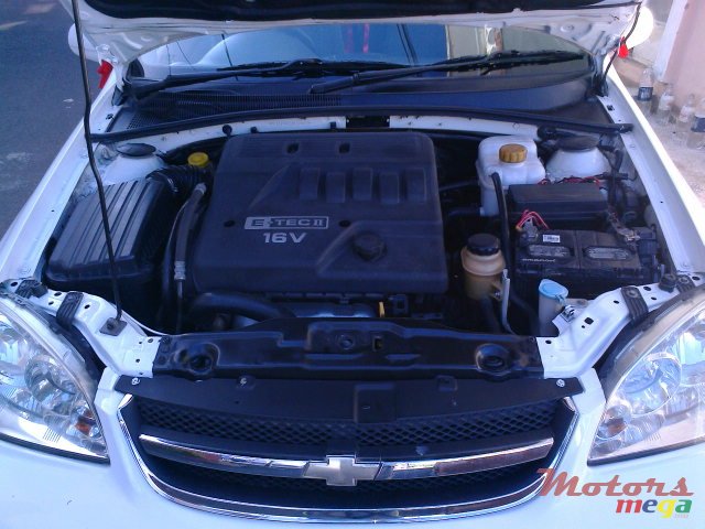 2009' Chevrolet Optra photo #5