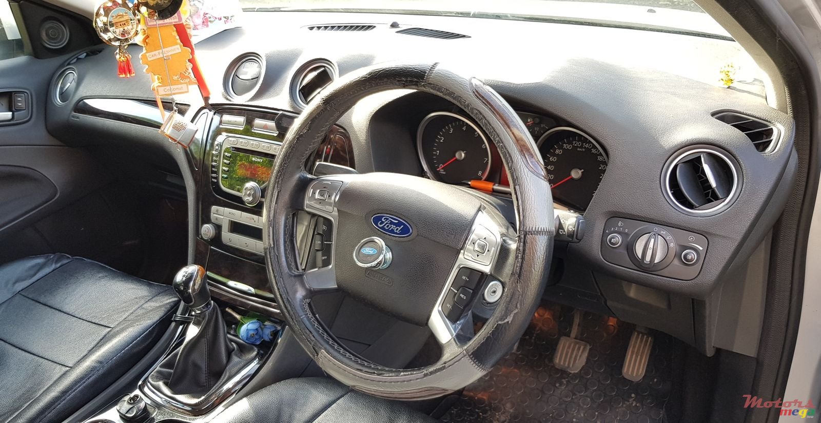 2011' Ford Mondeo photo #5