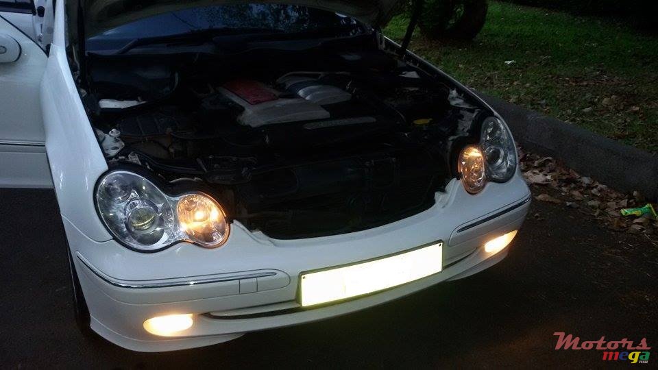 2002' Mercedes-Benz C200 Kompressor  photo #7