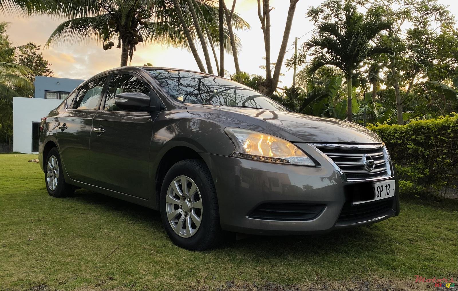 2013' Nissan Sentra photo #2