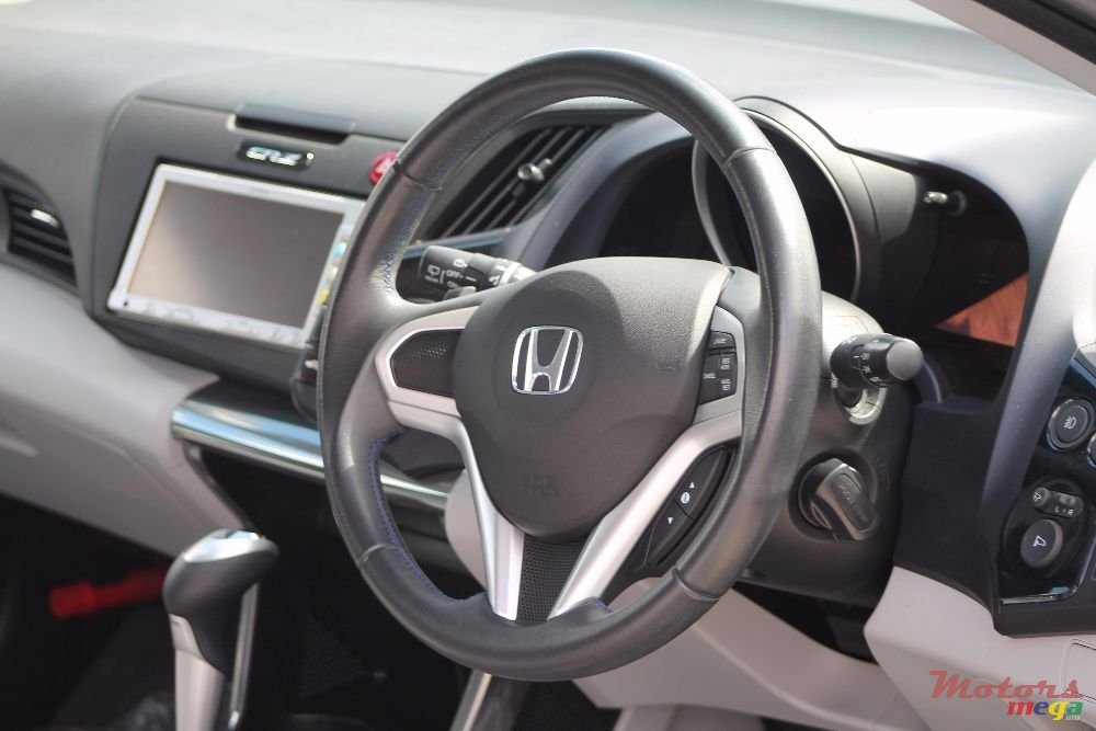 2010' Honda CR-Z photo #3