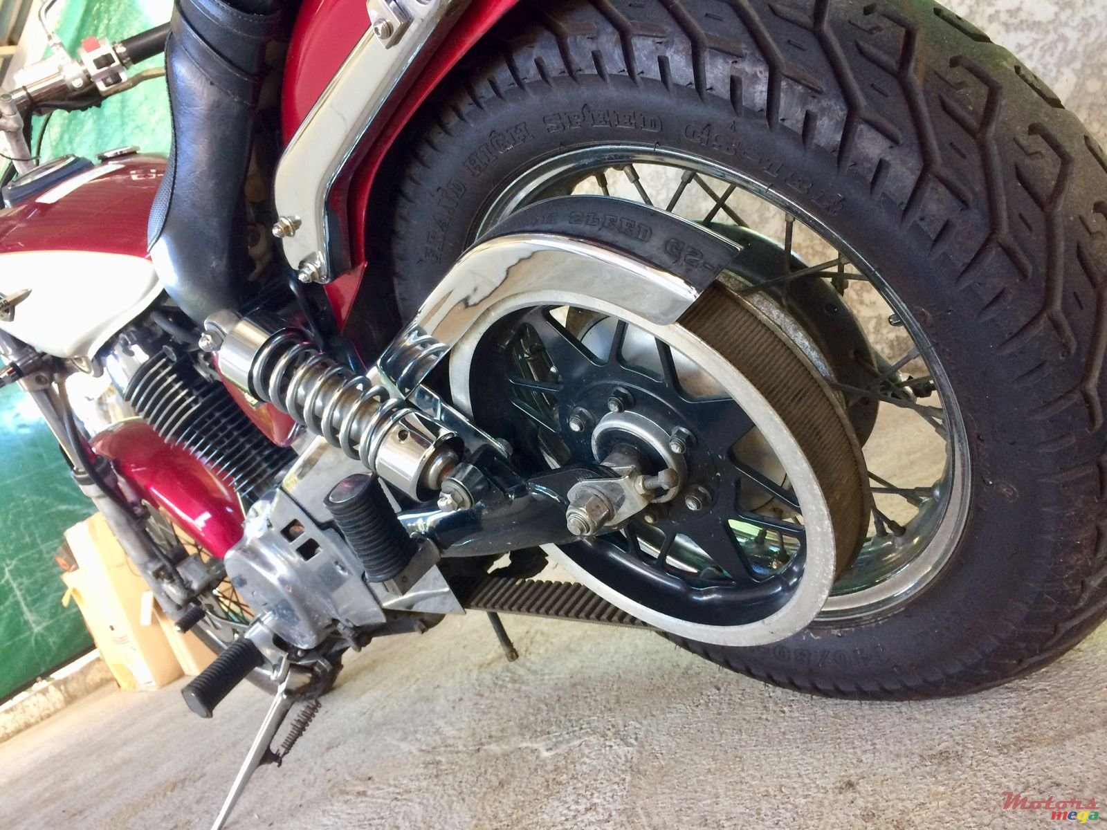 2009' Suzuki Boulevard LS650-S40 photo #5