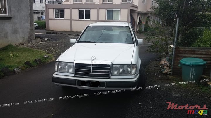 1992' Mercedes-Benz photo #2