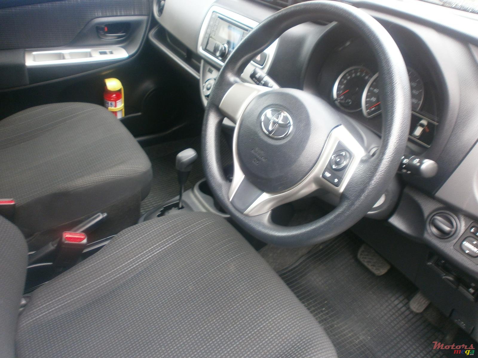 2016' Toyota Vitz photo #2