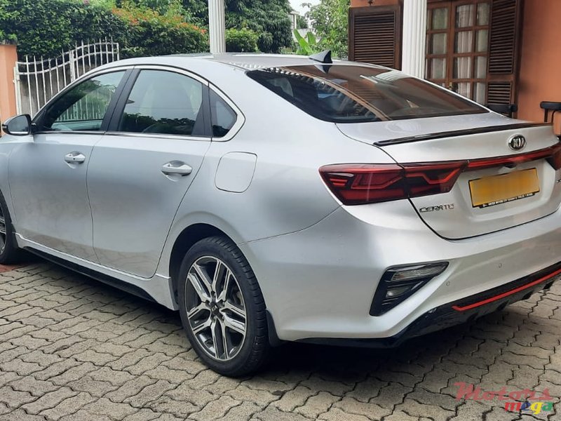 2021' Kia Cerato GT Line photo #2