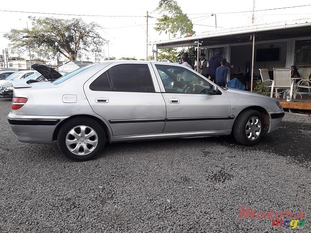 2000' Peugeot 406 photo #3